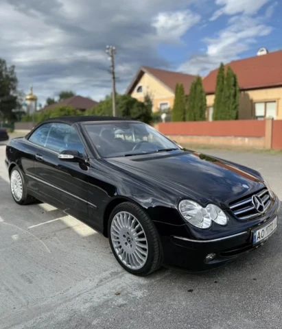 Mercedes-Benz CLK-Class 2004