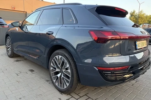 Audi Q8 e-tron 2023
