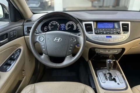 Hyundai Genesis 2008
