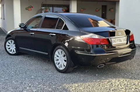 Hyundai Genesis 2008