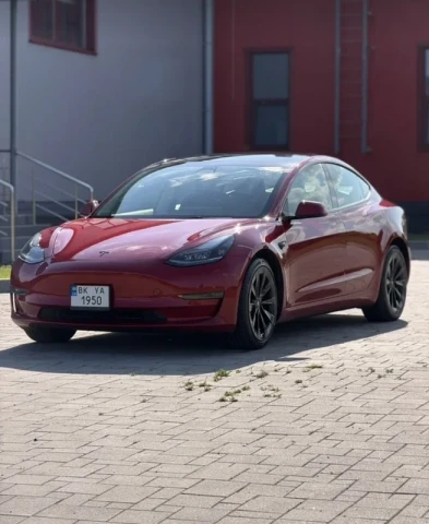 Tesla Model 3 2022
