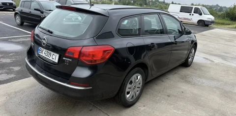 Opel Astra 2013