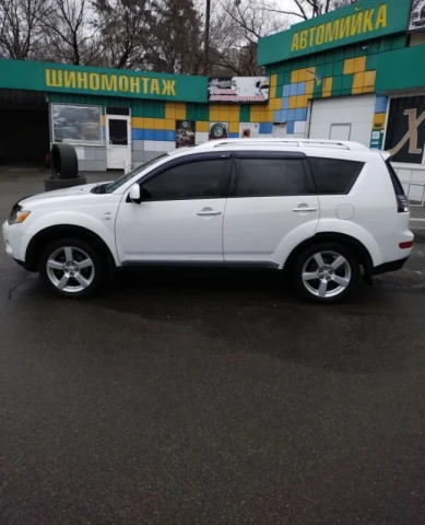 Mitsubishi Outlander XL 2008