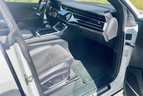 Audi Q8 2020