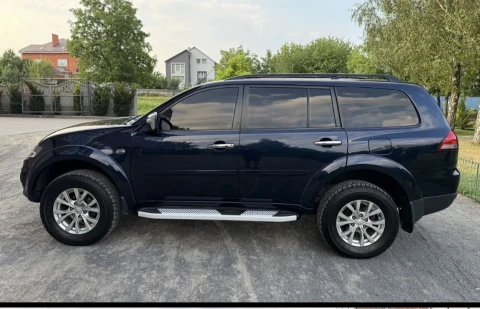 Mitsubishi Pajero Sport 2013