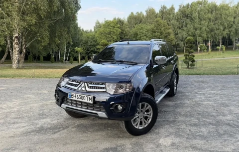 Mitsubishi Pajero Sport 2013