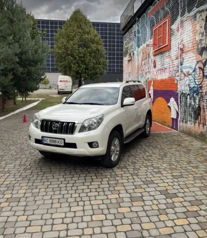Toyota Land Cruiser Prado 2013