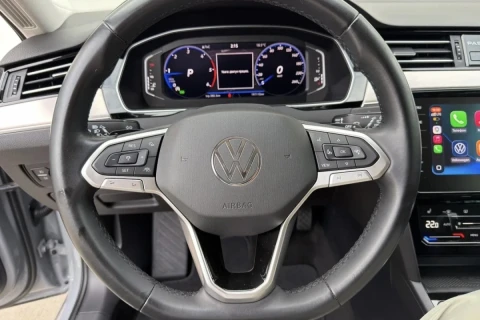 Volkswagen Passat 2022