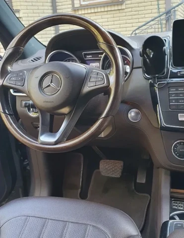 Mercedes-Benz GLE-Class 2018