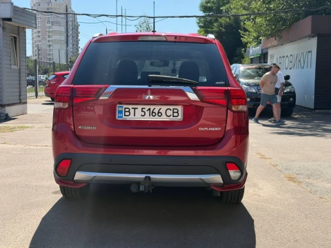 Mitsubishi Outlander 2016