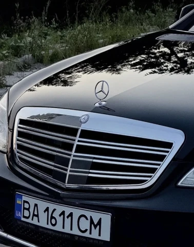 Mercedes-Benz S-Class 2011