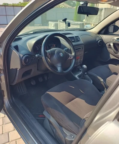 Alfa Romeo 147 2004