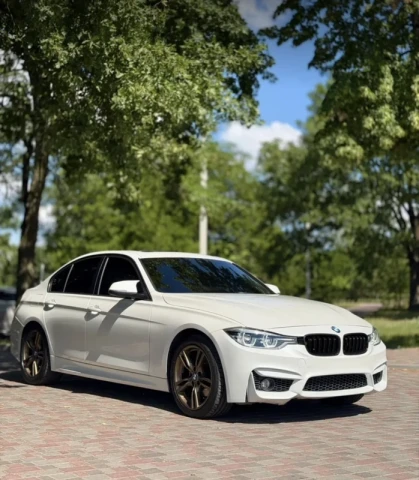 BMW 3 Series 2012
