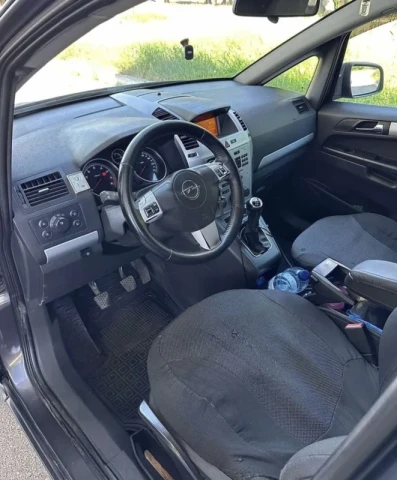 Opel Zafira 2011