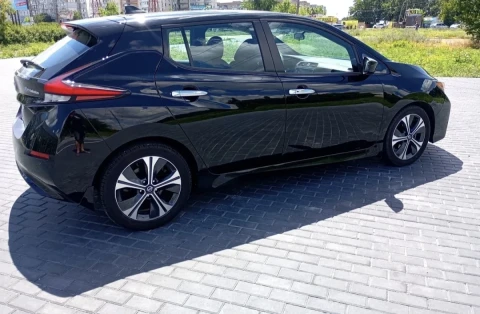 Nissan Leaf 2022