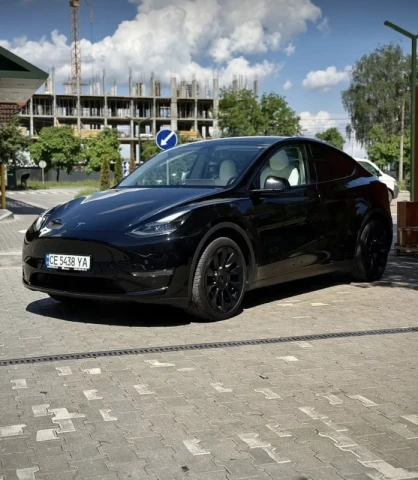 Tesla Model Y 2024 2024