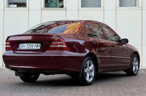 Mercedes-Benz C-Class 2004