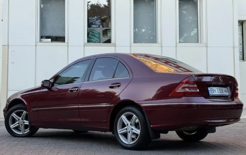 Mercedes-Benz C-Class 2004