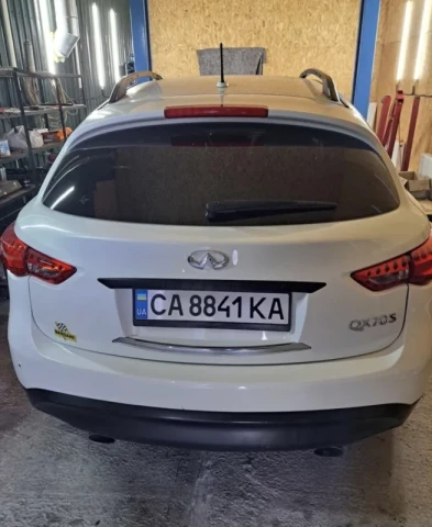 Infiniti QX70 2015