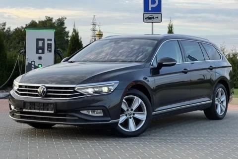 Volkswagen Passat 2022