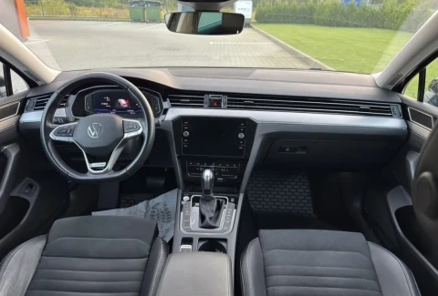 Volkswagen Passat 2022