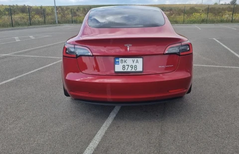 Tesla Model 3 2019