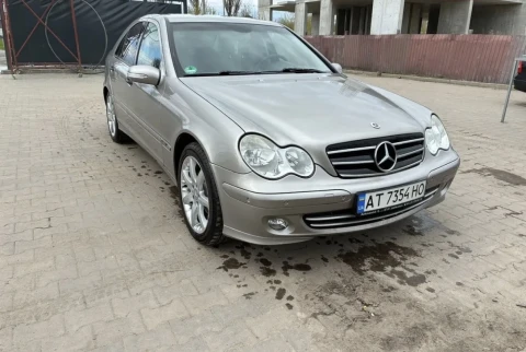 Mercedes-Benz C-Class 2004 2004