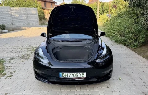 Tesla Model 3 2022