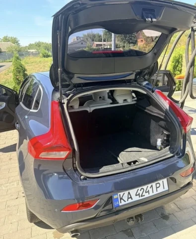 Volvo V40 2014
