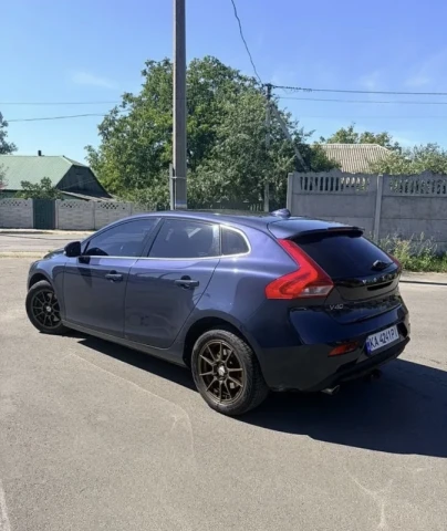 Volvo V40 2014