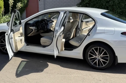 Toyota Camry 2021