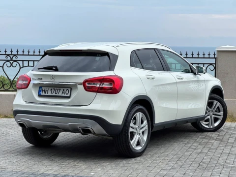 Mercedes-Benz GLA-Class 2016