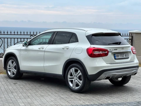 Mercedes-Benz GLA-Class 2016