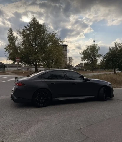 BMW M5 2025