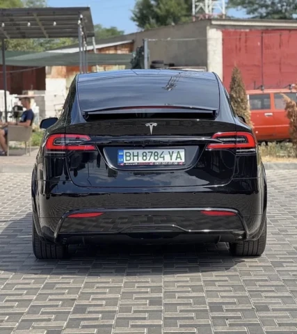 Tesla Model X 2022