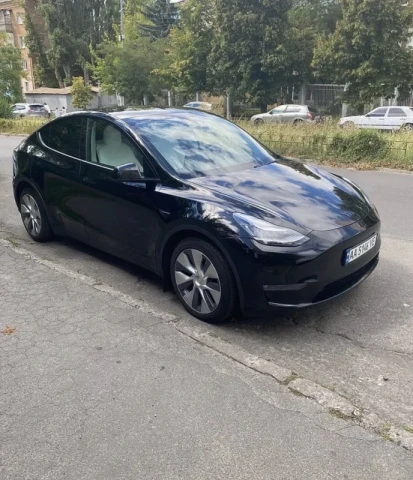 Tesla Model Y 2020
