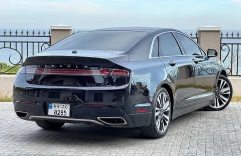 Lincoln MKZ 2020