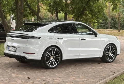 Porsche Cayenne Coupe 2026