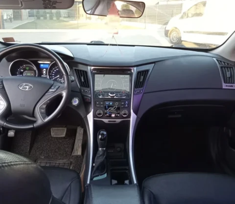Hyundai Sonata 2012