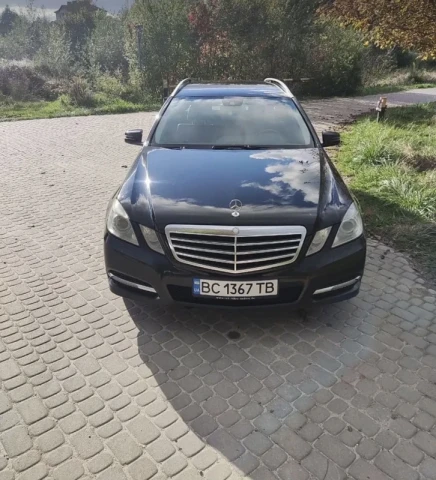 Mercedes-Benz E-Class 2011