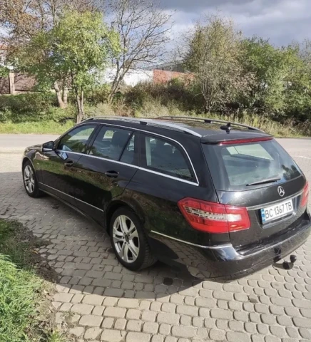 Mercedes-Benz E-Class 2011