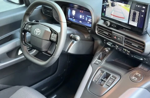 Toyota Proace City Verso 2025