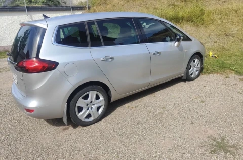 Opel Zafira Tourer 2013