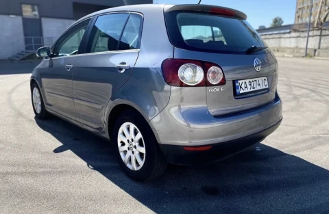 Volkswagen Golf 2005