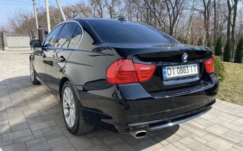 BMW 3 Series 2011