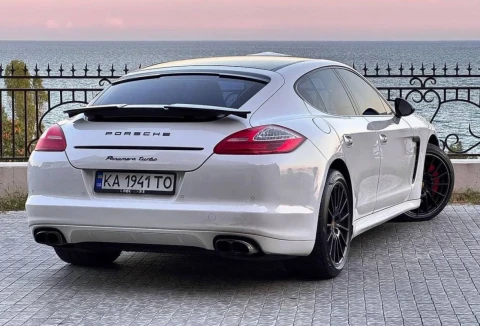 Porsche Panamera 2011