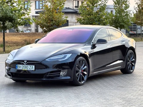 Tesla Model S 2016