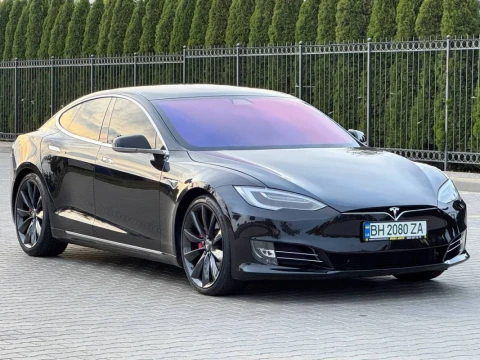 Tesla Model S 2016