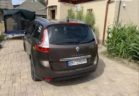 Renault Megane Scenic 2013