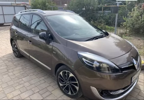 Renault Megane Scenic 2013